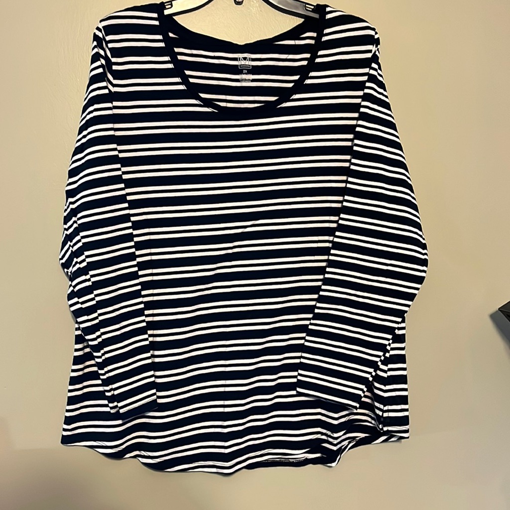Madding Top / L32